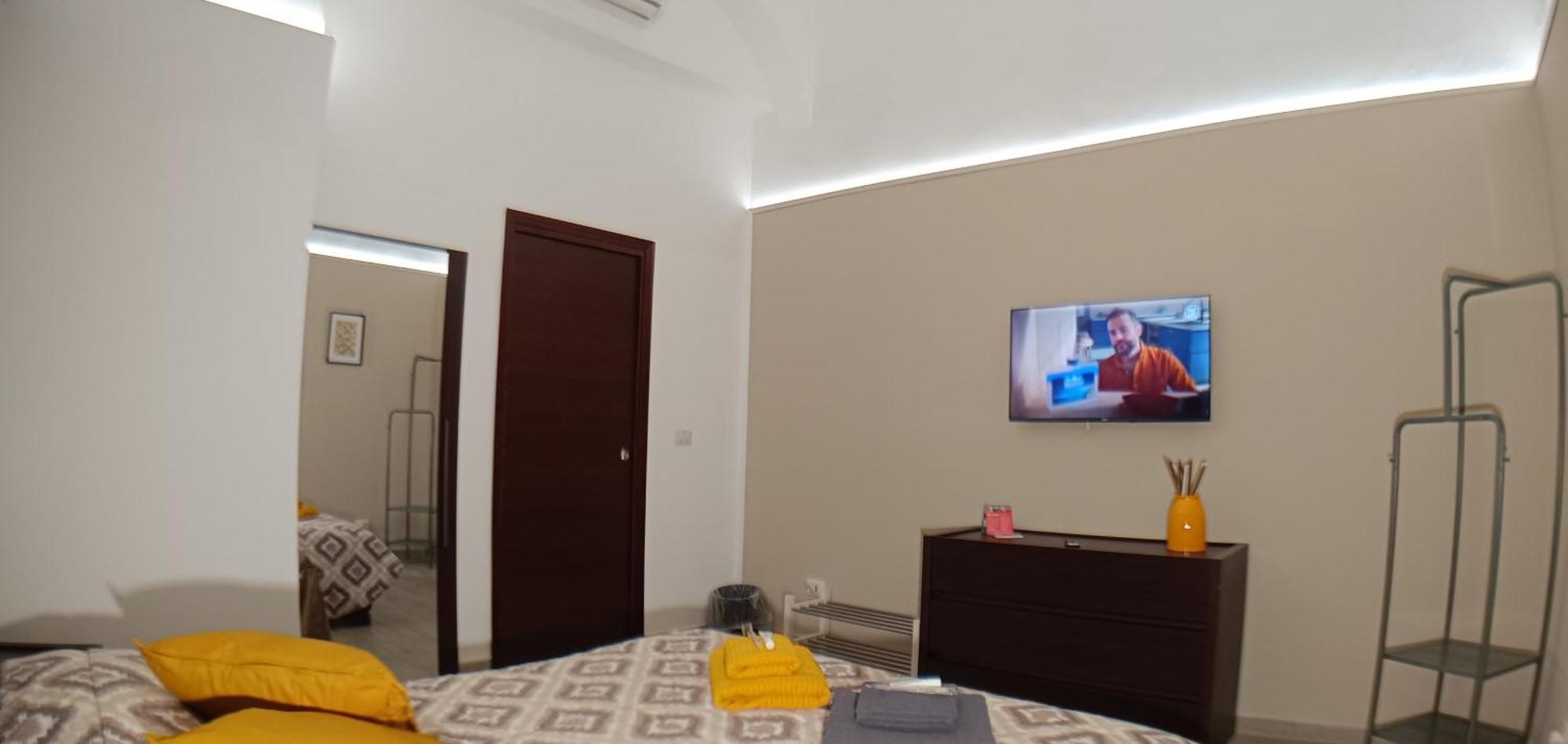 Апартаменти Exclusive House In The Center Катанія Екстер'єр фото